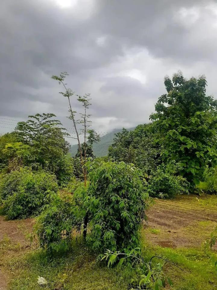 Madhura Farms Карджат Экстерьер фото
